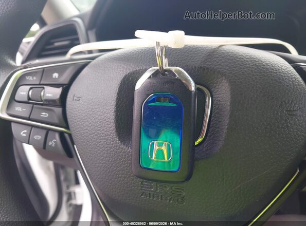 19XZE4F5XLE011313 2020 HONDA INSIGHT White Dashboard view