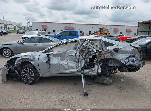 19XZE4F90NE011813 2022 HONDA INSIGHT Silver Вид задньої частини салону