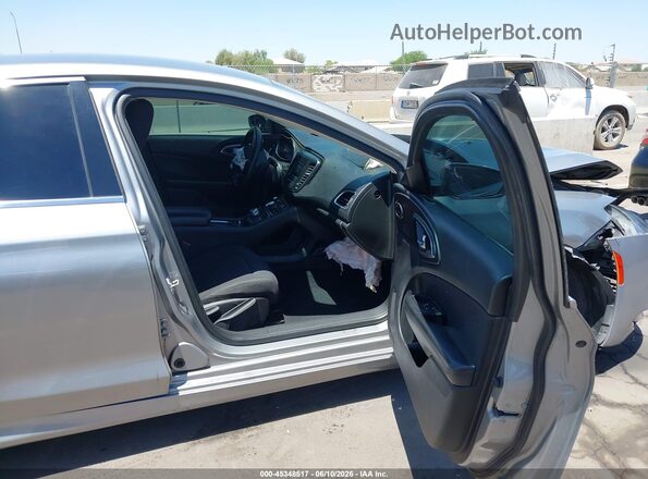 1C3CCCAB0GN107086 2016 CHRYSLER 200 Серый Вид салона спереди
