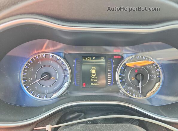 1C3CCCAB0GN152142 2016 CHRYSLER 200 Burgundy Instrument cluster view
