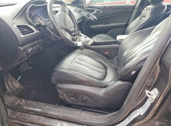 1C3CCCAB0HN507649 2017 CHRYSLER 200 Gray Front interior view