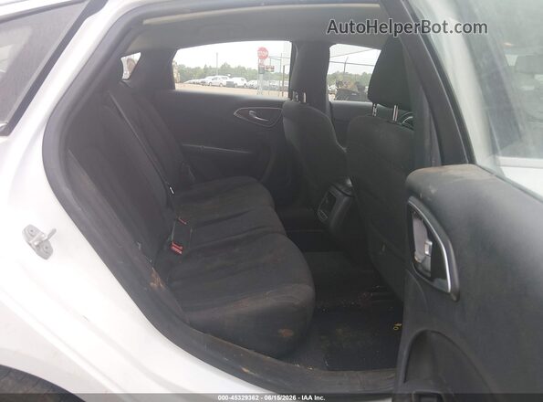 1C3CCCAB1GN147399 2016 CHRYSLER 200 White Widok naklejki z numerem VIN