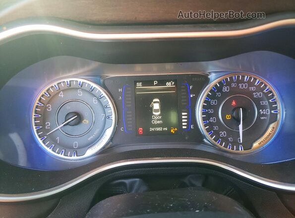 1C3CCCAB2GN109387 2016 CHRYSLER 200 Gray Вид щитка приладів
