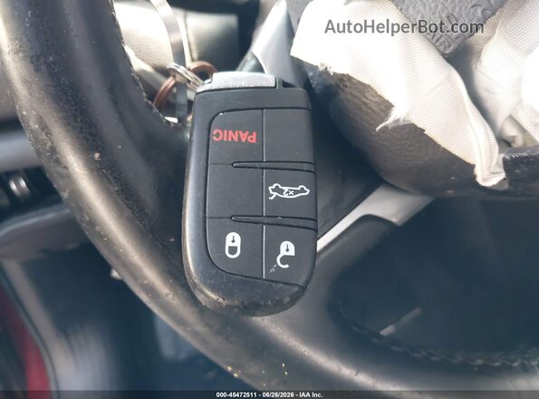 1C3CCCAB2GN125489 2016 CHRYSLER 200 Бордовый Вид панели приборов