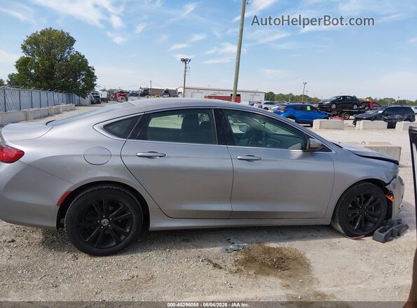 1C3CCCAB2GN150764 2016 CHRYSLER 200 Silver Vista interior trasera