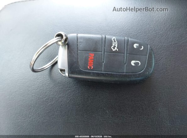 1C3CCCAB2GN171517 2016 CHRYSLER 200 Черный Вид панели приборов