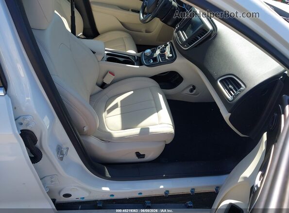 1C3CCCAB3HN502915 2017 CHRYSLER 200 White Widok wnętrza z przodu