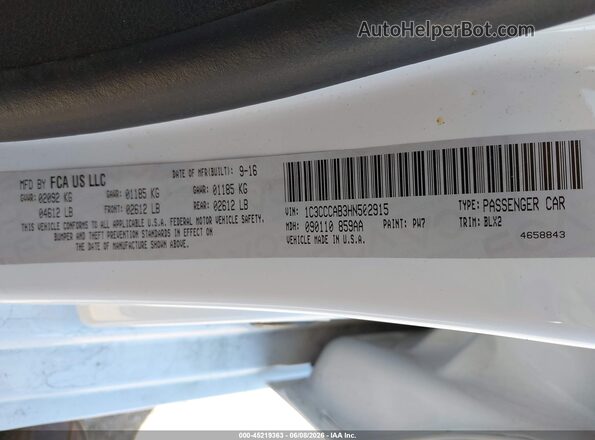 1C3CCCAB3HN502915 2017 CHRYSLER 200 White Widok komory silnika