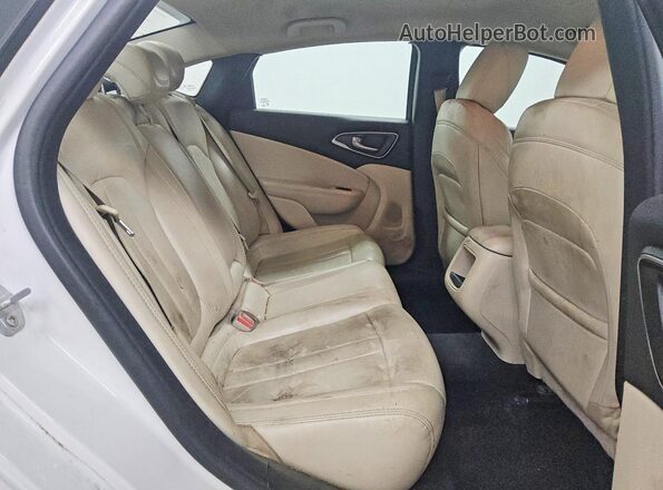 1C3CCCAB4HN511056 2017 CHRYSLER 200 White 