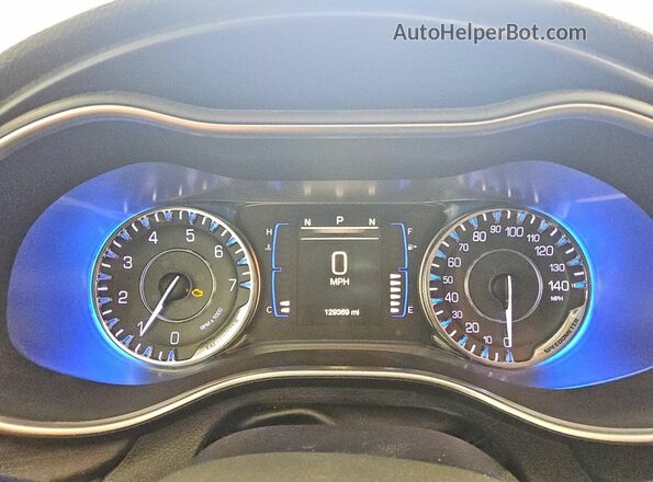 1C3CCCAB4HN511056 2017 CHRYSLER 200 White 