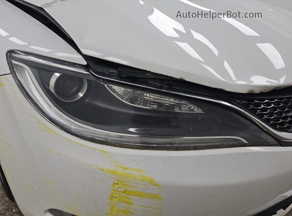 1C3CCCAB4HN511056 2017 CHRYSLER 200 White 