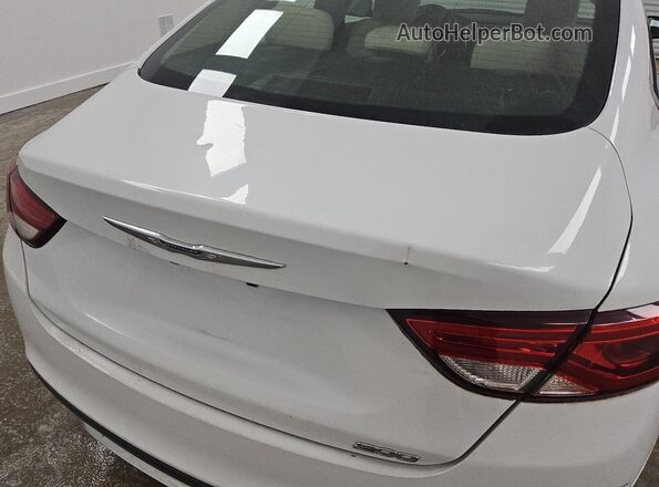 1C3CCCAB4HN511056 2017 CHRYSLER 200 White 