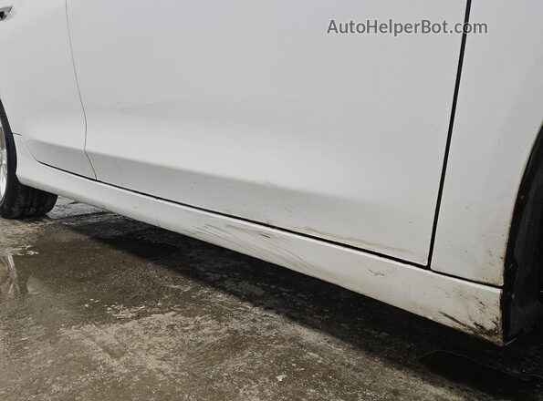 1C3CCCAB4HN511056 2017 CHRYSLER 200 White 