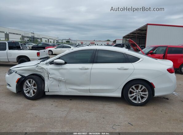 1C3CCCAB7GN103018 2016 CHRYSLER 200 Белый Вид задней части салона