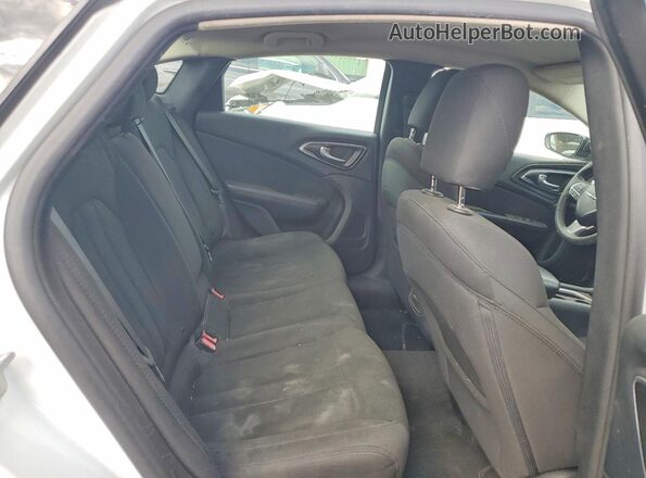 1C3CCCAB7GN169729 2016 CHRYSLER 200 White Widok tylnych siedzeń