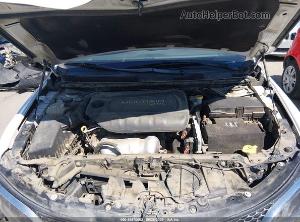 1C3CCCAB8GN160585 2016 CHRYSLER 200 Белый Вид сзади