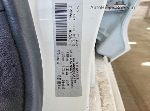 1C3CCCAG7HN509944 2017 CHRYSLER 200 White ძრავის განყოფილების ხედი