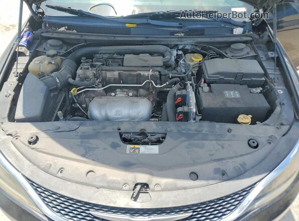 1C3CCCBB5GN139028 2016 CHRYSLER 200 Black Rear interior view