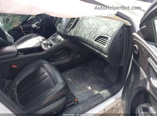 1C3CCCCB5GN114449 2016 CHRYSLER 200 White Front interior view