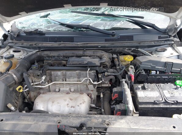 1C3CCCCB5GN114449 2016 CHRYSLER 200 White Rear view