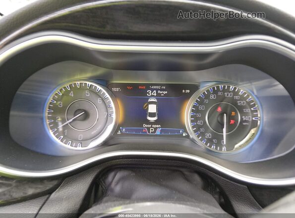 1C3CCCCB8GN172684 2016 CHRYSLER 200 Silver Rear seats view