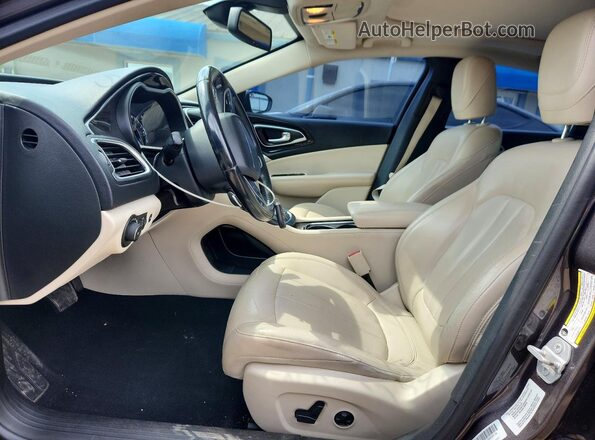 1C3CCCCG1GN134435 2016 CHRYSLER 200 Gray Front interior view
