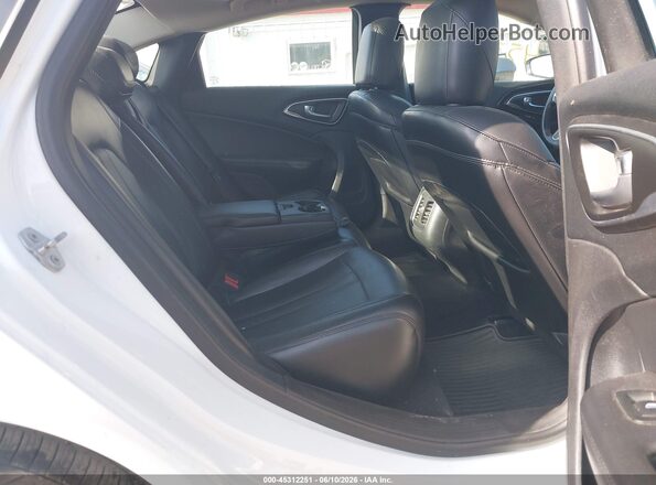 1C3CCCCG2GN139787 2016 CHRYSLER 200 White Вид наклейки з VIN-кодом