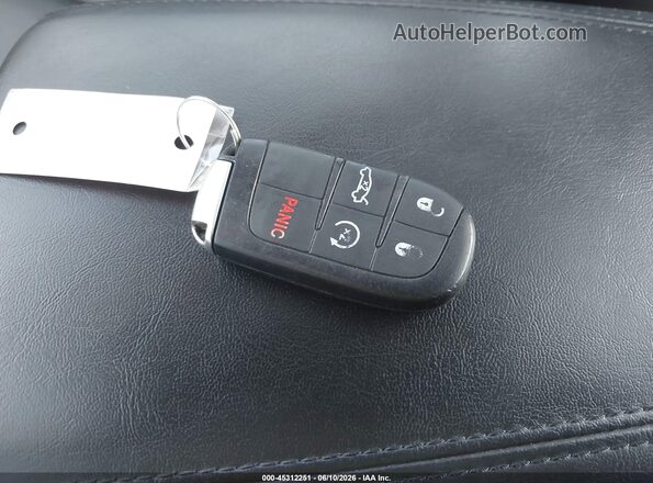 1C3CCCCG2GN139787 2016 CHRYSLER 200 White Вид панелі приладів