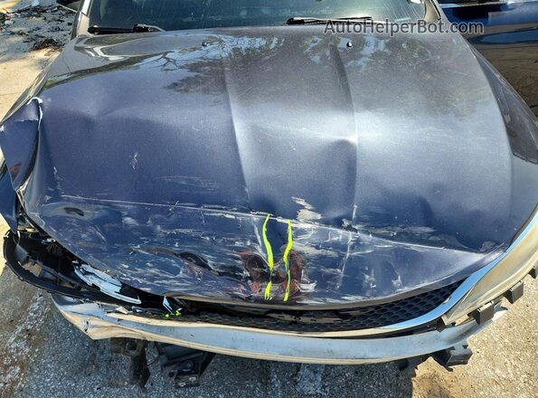 1C3CCCFB8HN510646 2017 CHRYSLER 200 Gray Вид задньої частини салону