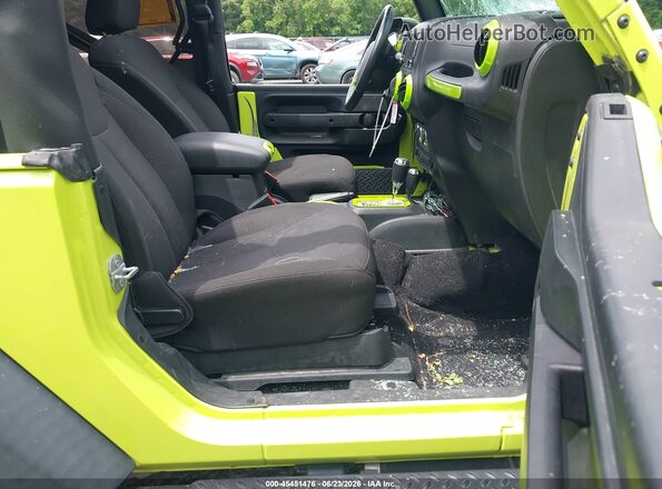 1C4AJWAG9GL325481 2016 JEEP WRANGLER Green Front interior view