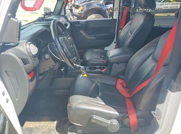 1C4BJWCG7JL910357 2018 JEEP WAGONEER White Front interior view