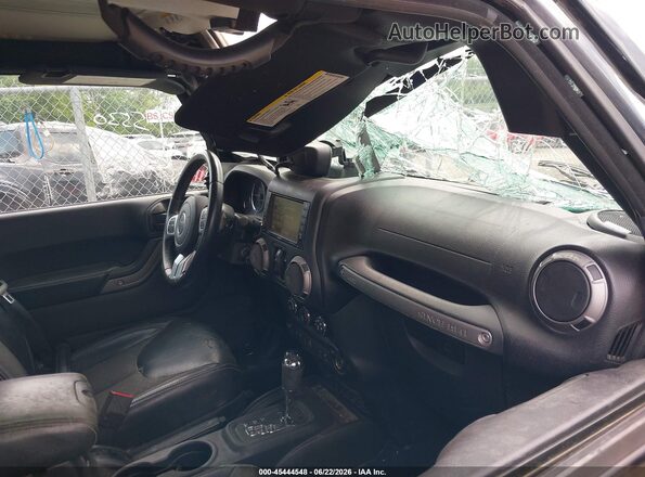 1C4BJWDG0GL191136 2016 JEEP WRANGLER UNLIMITED Black Front interior view