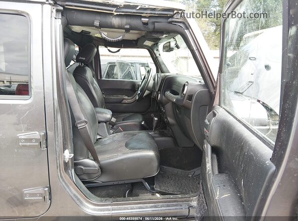 1C4BJWDG0GL215452 2016 JEEP WRANGLER UNLIMITED Gray Вид салону спереду