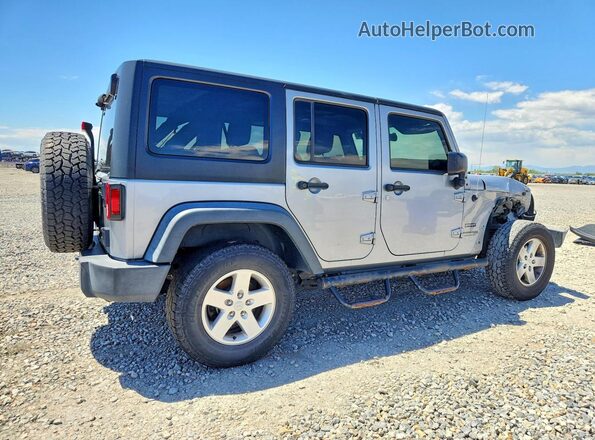 1C4BJWDG0JL855832 2018 JEEP WRANGLER Серебряный Задняя правая четверть