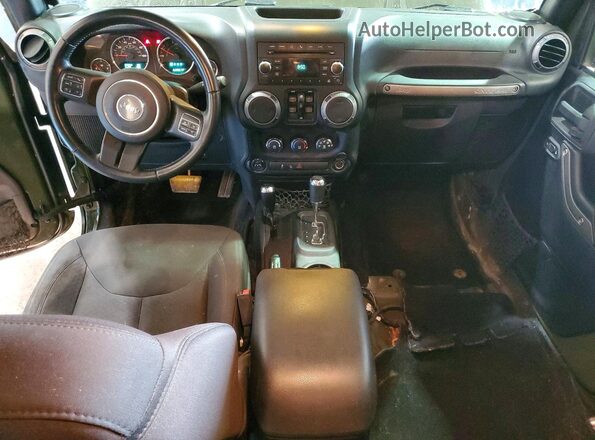 1C4BJWDG1GL100195 2016 JEEP WRANGLER Green Вид панелі приладів