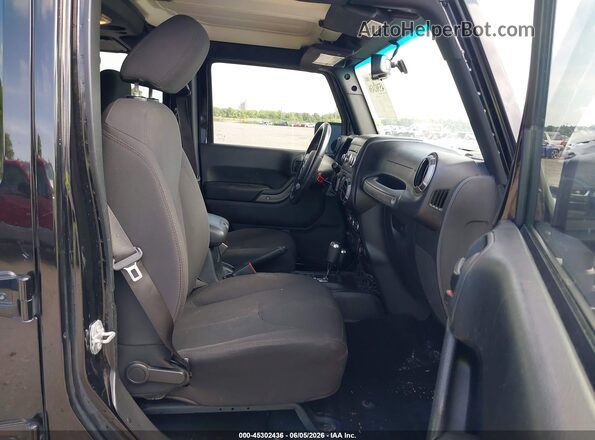 1C4BJWDG1HL731630 2017 JEEP WRANGLER UNLIMITED Черный Вид салона спереди