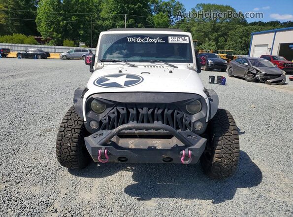 1C4BJWDG2JL842287 2018 JEEP WRANGLER White Widok z przodu