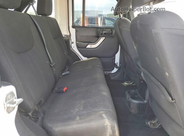 1C4BJWDG3GL114843 2016 JEEP WRANGLER White Widok wnętrza z tyłu