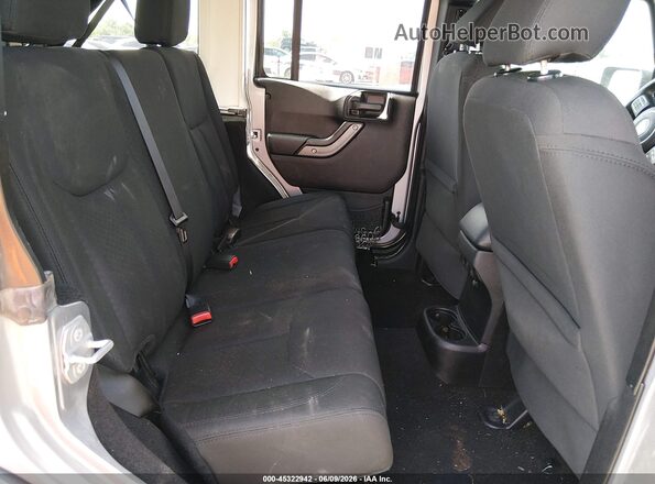 1C4BJWDG3GL178865 2016 JEEP WRANGLER UNLIMITED Silver VIN կոդի պիտակի տեսք