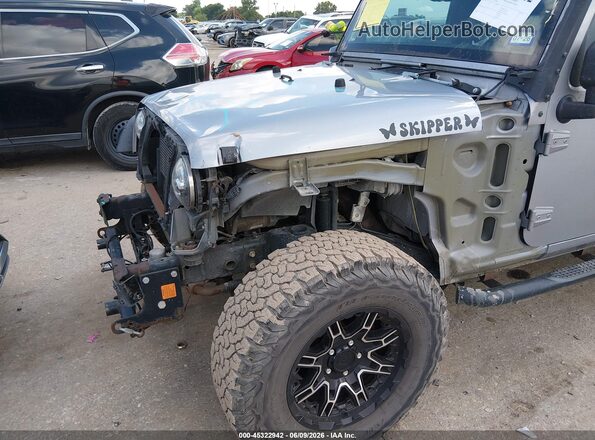 1C4BJWDG3GL178865 2016 JEEP WRANGLER UNLIMITED Silver Դիմացի տեսք