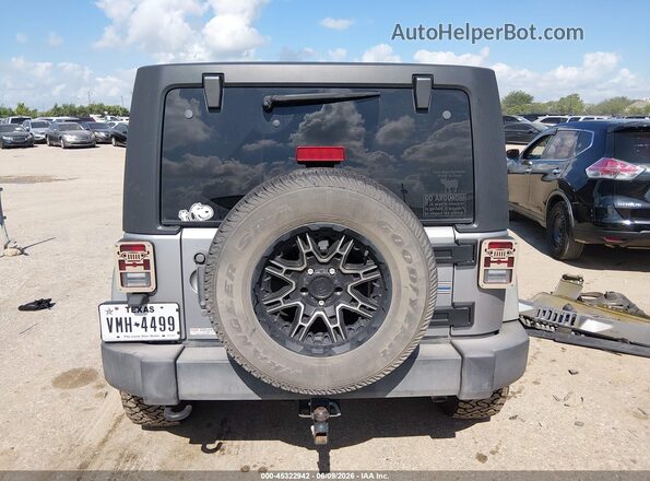 1C4BJWDG3GL178865 2016 JEEP WRANGLER UNLIMITED Silver 