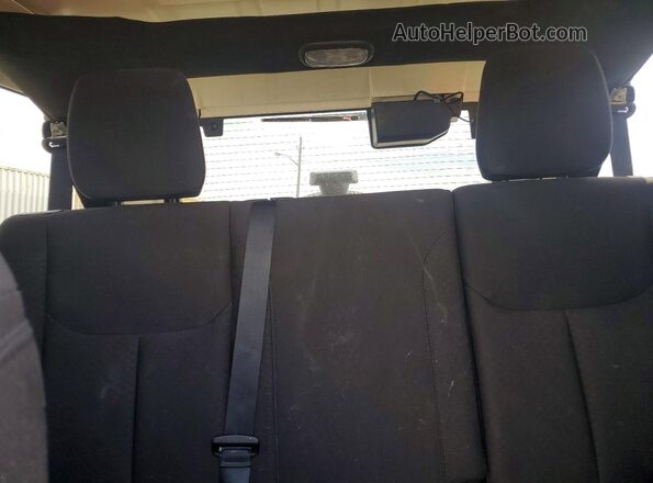 1C4BJWDG3JL833503 2018 JEEP WRANGLER Beige Rear seats view