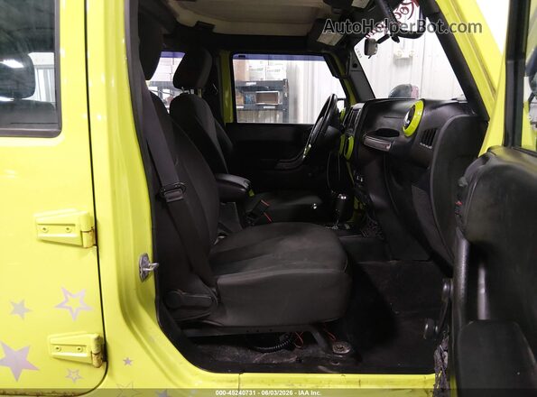 1C4BJWDG5GL311383 2016 JEEP WRANGLER UNLIMITED Yellow Вид салону спереду