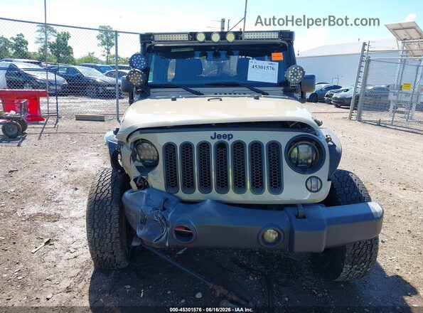 1C4BJWDG5HL593381 2017 JEEP WRANGLER UNLIMITED Желто-коричневый Вид щитка приборов