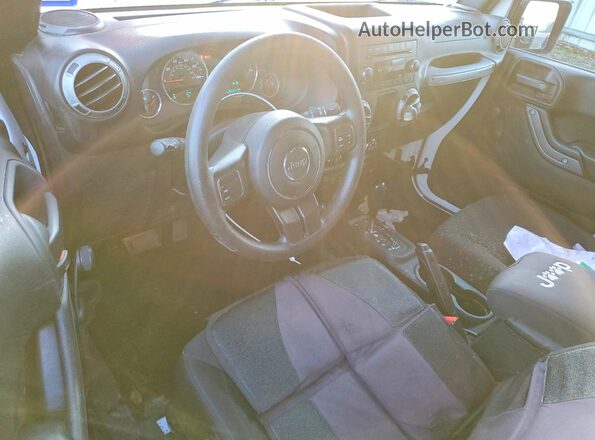 1C4BJWDG7HL554176 2017 JEEP WRANGLER White Widok deski rozdzielczej