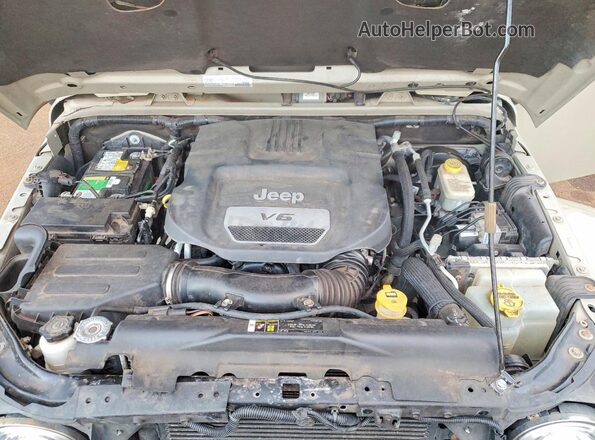 1C4BJWDG7HL629801 2017 JEEP WRANGLER Tan Engine compartment view
