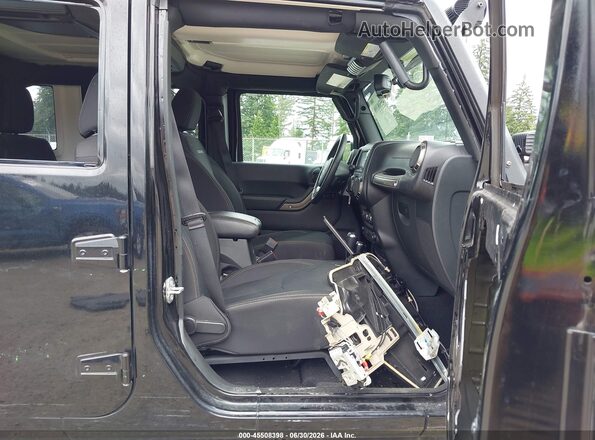 1C4BJWDG7JL864513 2018 JEEP WRANGLER Black Front interior view