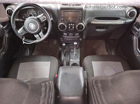 1C4BJWDG8GL228594 2016 JEEP WRANGLER Black Dashboard view