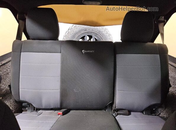1C4BJWDG8GL228594 2016 JEEP WRANGLER Black Rear seats view