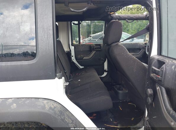 1C4BJWDG9HL588684 2017 JEEP WRANGLER UNLIMITED White VIN კოდის სტიკერის ხედი